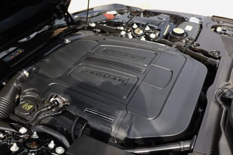Jaguar F-Type 3.0 V6 R-DYNAMIC AUTO 56