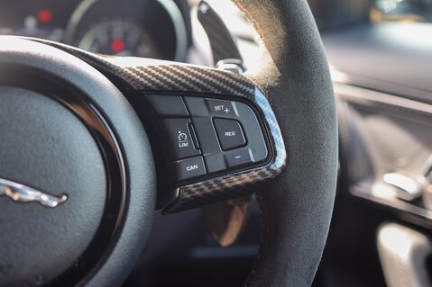 Jaguar F-Type 3.0 V6 R-DYNAMIC AUTO 34