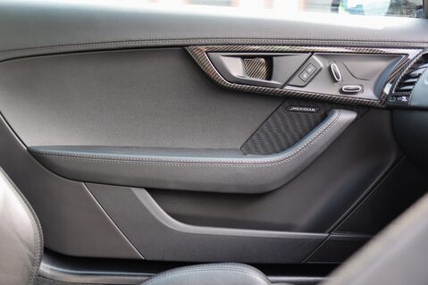 Jaguar F-Type 3.0 V6 R-DYNAMIC AUTO 40