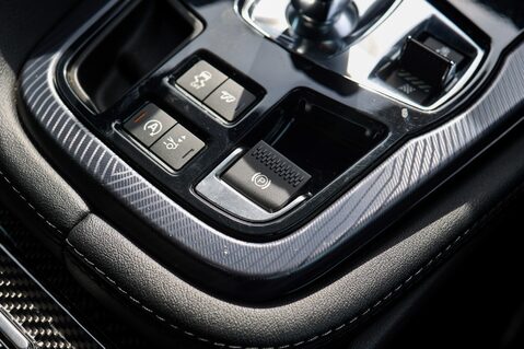 Jaguar F-Type 3.0 V6 R-DYNAMIC AUTO 22