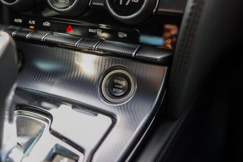 Jaguar F-Type 3.0 V6 R-DYNAMIC AUTO 17