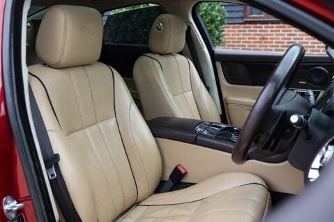 Jaguar XJ 3.0D V6 PORTFOLIO 31
