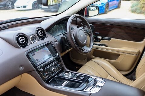 Jaguar XJ 3.0D V6 PORTFOLIO 14