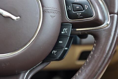 Jaguar XJ 3.0D V6 PORTFOLIO 26
