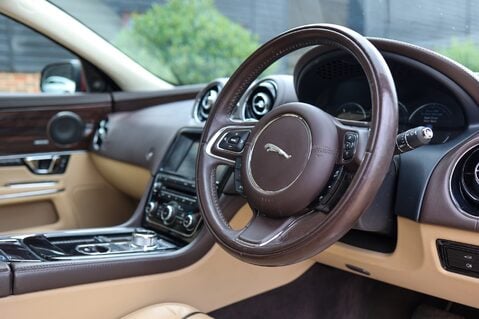 Jaguar XJ 3.0D V6 PORTFOLIO 27
