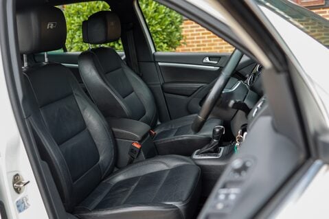 Volkswagen Tiguan R LINE EDITION 2.0 TDI BMT 4MOTION DSG 3