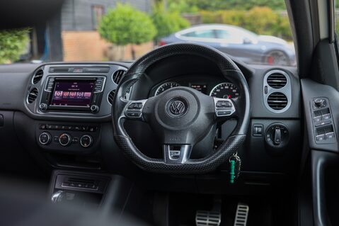 Volkswagen Tiguan R LINE EDITION 2.0 TDI BMT 4MOTION DSG 17