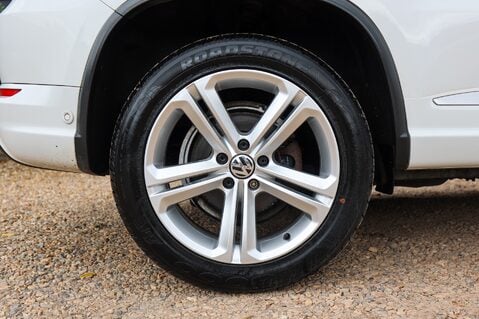 Volkswagen Tiguan R LINE EDITION 2.0 TDI BMT 4MOTION DSG 12