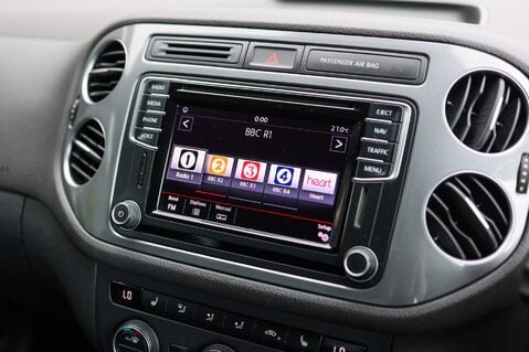 Volkswagen Tiguan R LINE EDITION 2.0 TDI BMT 4MOTION DSG 19