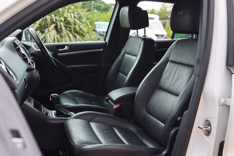 Volkswagen Tiguan R LINE EDITION 2.0 TDI BMT 4MOTION DSG 15