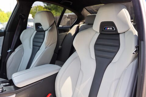 BMW M5 COMPETITION 4.4 V8 43