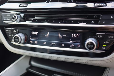 BMW M5 COMPETITION 4.4 V8 25
