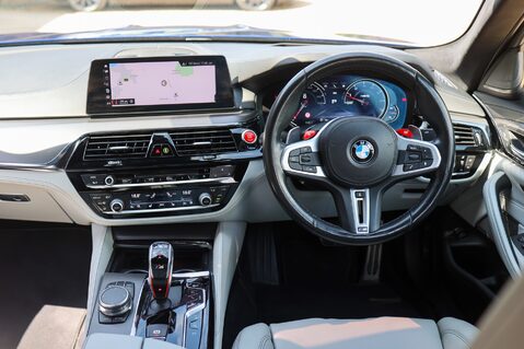 BMW M5 COMPETITION 4.4 V8 4
