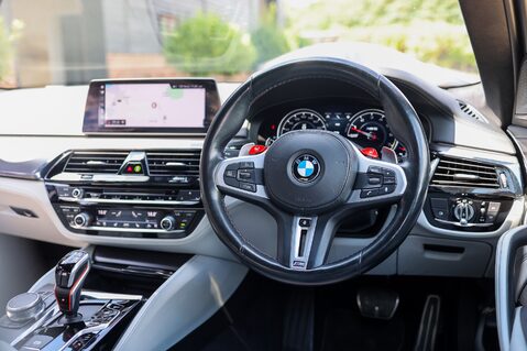 BMW M5 COMPETITION 4.4 V8 22