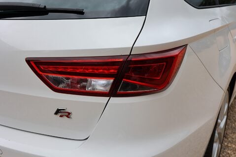 SEAT Leon 2.0 TDI FR TECHNOLOGY DSG 32