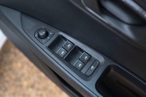 SEAT Leon 2.0 TDI FR TECHNOLOGY DSG 19
