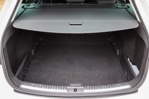 SEAT Leon 2.0 TDI FR TECHNOLOGY DSG 25