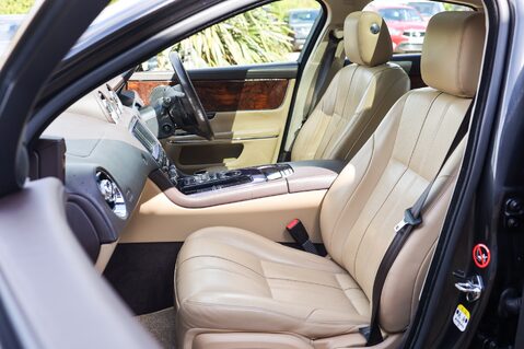 Jaguar XJ 3.0D V6 PREMIUM LUXURY SWB 4