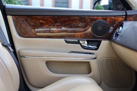 Jaguar XJ 3.0D V6 PREMIUM LUXURY SWB 34