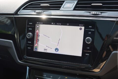 Volkswagen Touran SEL 1.5 TSI DSG 7 SEAT 21