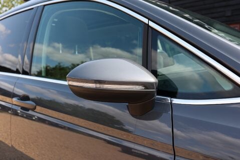 Volkswagen Touran SEL 1.5 TSI DSG 7 SEAT 51