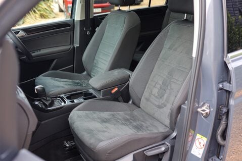 Volkswagen Touran SEL 1.5 TSI DSG 7 SEAT 44