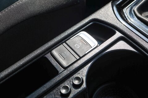 Volkswagen Touran SEL 1.5 TSI DSG 7 SEAT 26