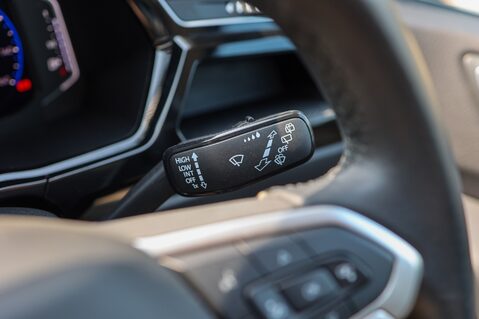 Volkswagen Touran SEL 1.5 TSI DSG 7 SEAT 31