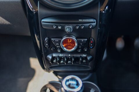 Mini Countryman COOPER D 1.6 BUSINESS 17
