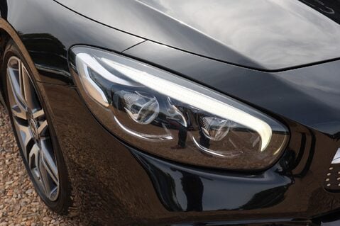 Mercedes-Benz SL Series SL500 AMG LINE PREMIUM 4.7 V8 52