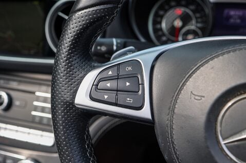 Mercedes-Benz SL Series SL500 AMG LINE PREMIUM 4.7 V8 24