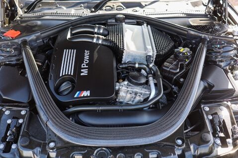 BMW 4 Series M4 CS 3.0 BiTURBO DCT 55