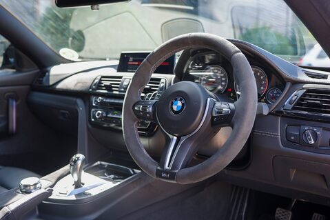 BMW 4 Series M4 CS 3.0 BiTURBO DCT 15