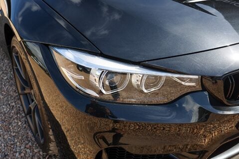 BMW 4 Series M4 CS 3.0 BiTURBO DCT 47