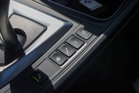 BMW 4 Series M4 CS 3.0 BiTURBO DCT 30