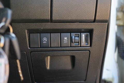 Isuzu D-Max 1.9 UTILITY DCB MANUAL 18
