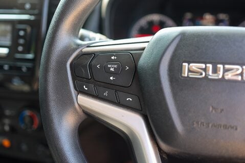 Isuzu D-Max 1.9 UTILITY DCB MANUAL 12