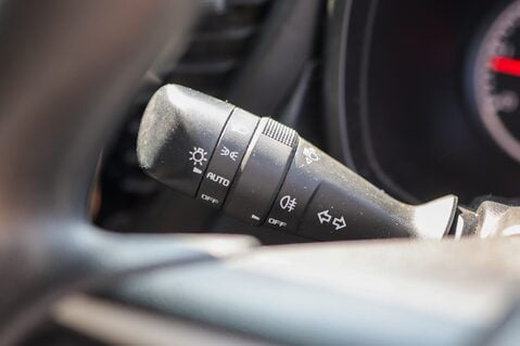 Isuzu D-Max 1.9 UTILITY DCB MANUAL 21