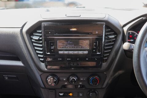 Isuzu D-Max 1.9 UTILITY DCB MANUAL 16