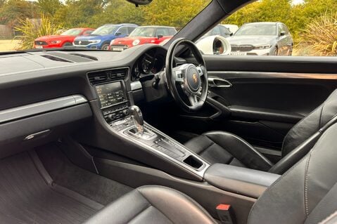 Porsche 911 CARRERA 3.4 PDK 31