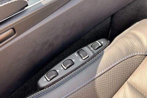 Mercedes-Benz E Class E 220 D AMG LINE EDITION PREMIUM 21