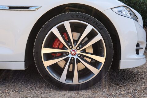 Jaguar XJ 3.0 D V6 PORTFOLIO 12