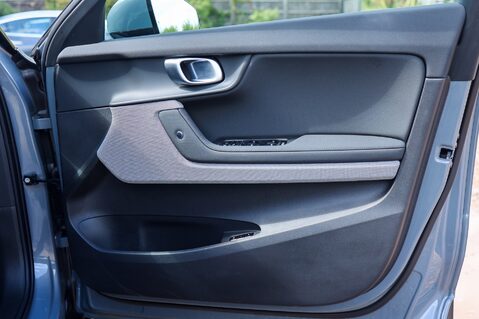 Polestar 2 BASE 31