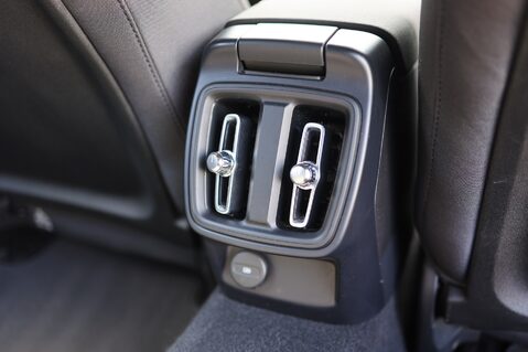 Polestar 2 BASE 28