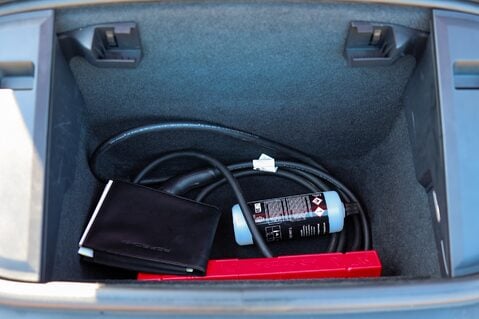 Porsche Taycan Performance EV 41