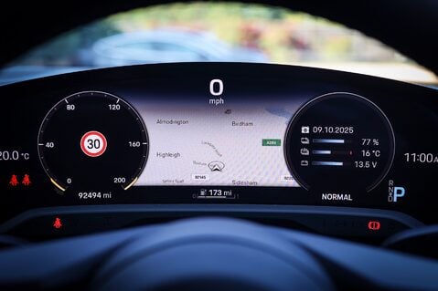 Porsche Taycan Performance EV 16