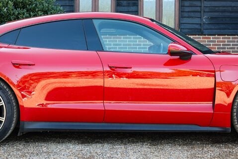 Porsche Taycan Performance EV 9