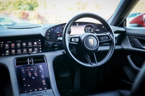 Porsche Taycan Performance EV 22