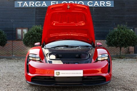 Porsche Taycan Performance EV 40