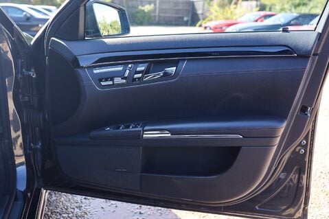Mercedes-Benz S Class S63L AMG 5.5 V8 BITURBO 29